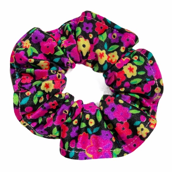 Handmade Scrunchies 4 Pieces Mixed Fabrics Mixed Color - Picture 6 of 11